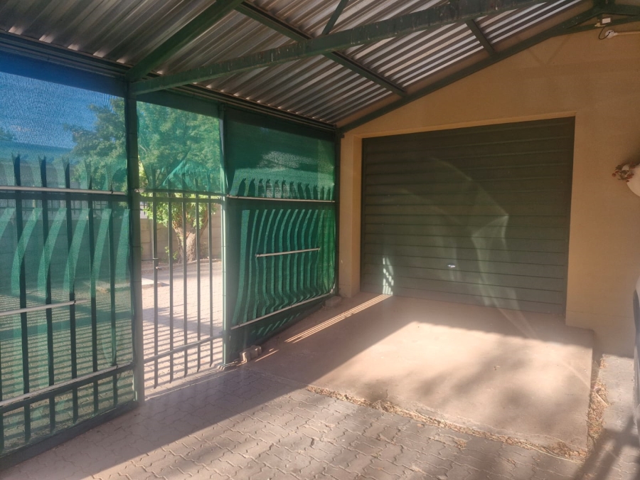 3 Bedroom Property for Sale in Flora Park Northern Cape